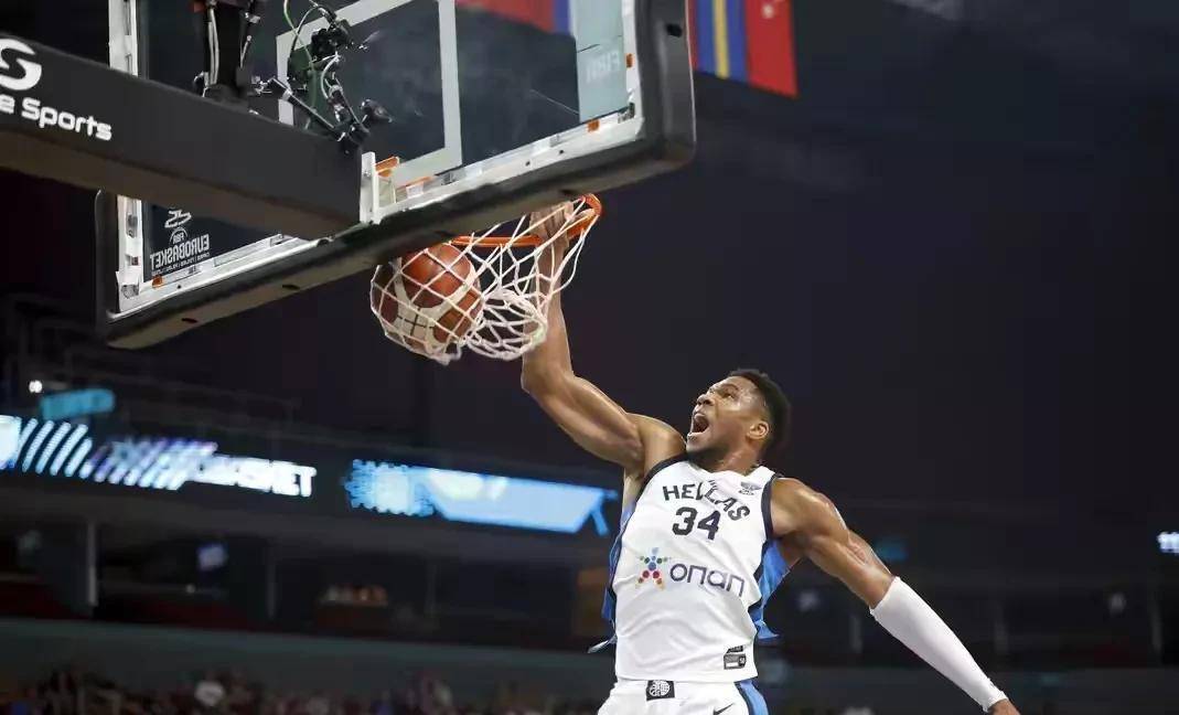 爱游戏在线-土耳其男篮横扫希腊男篮，伦纳德关键制胜