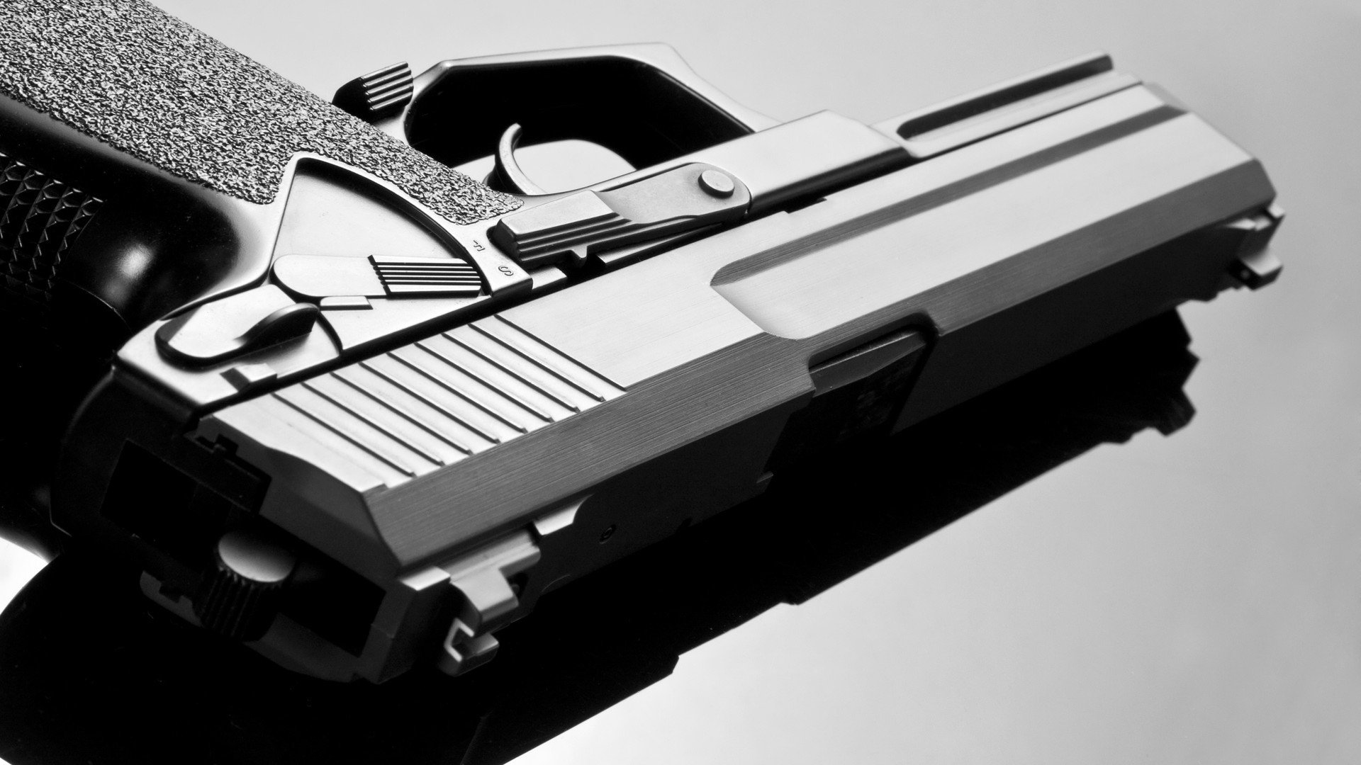 同是霍勒迪，各显神通，跨越赛场的硬仗哲学